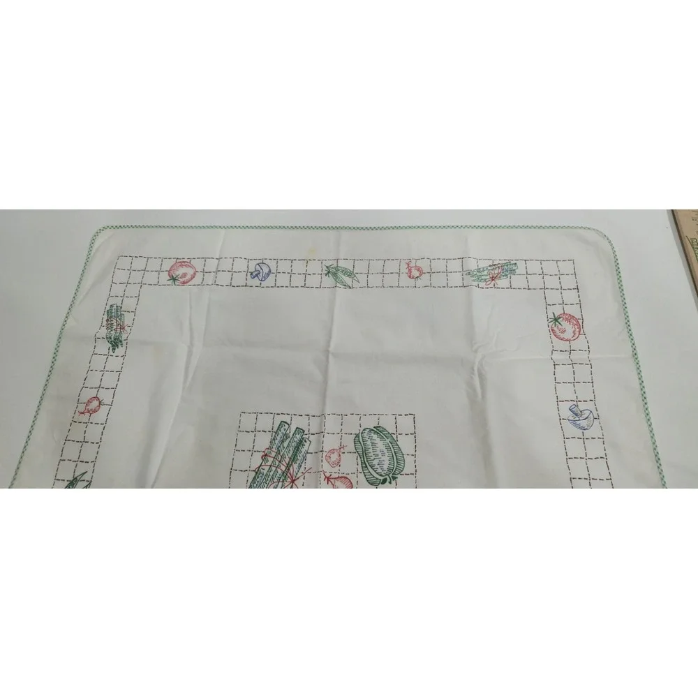 Vintage Embroidered Tablecloth Kitchen Fruit & Veggies 33